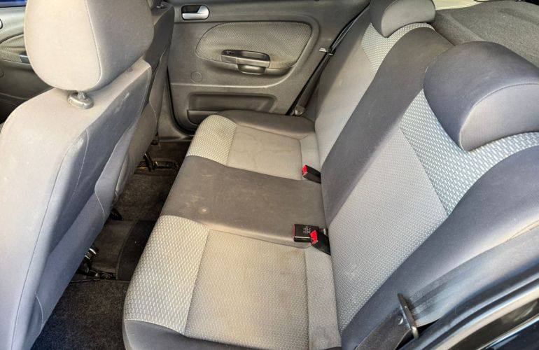 Volkswagen Gol 1.6 (G5) (Flex) - Foto #8