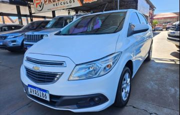 Chevrolet Onix 1.0 LT - Foto #3