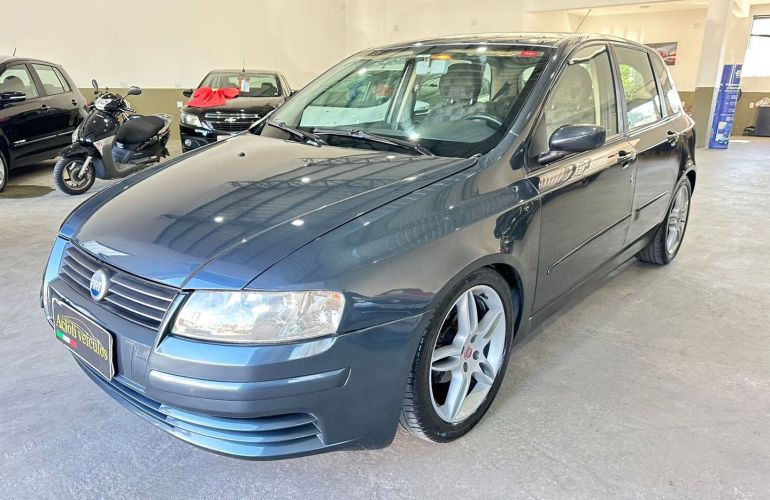 Fiat Stilo 1.8 MPi 8V Gasolina 4p Manual - Foto #2