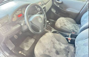 Fiat Stilo 1.8 MPi 8V Gasolina 4p Manual - Foto #10
