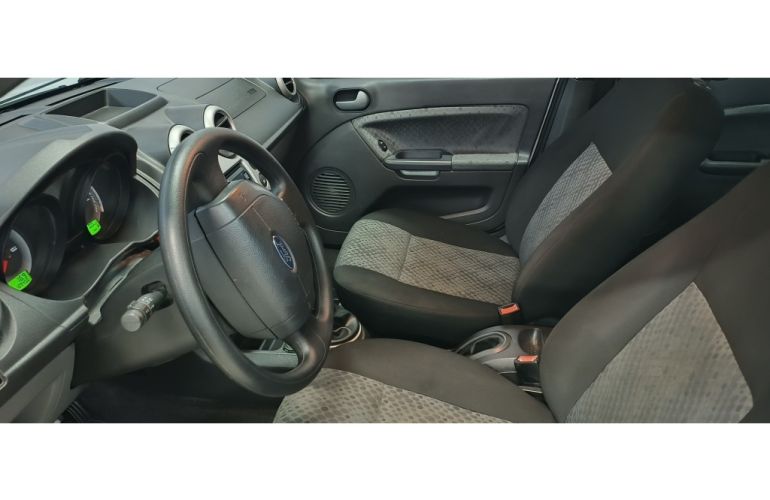 Ford Fiesta Hatch  SE Plus 1.6 RoCam (Flex) - Foto #6