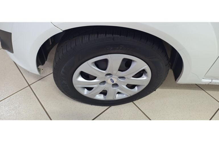 Ford Fiesta Hatch  SE Plus 1.6 RoCam (Flex) - Foto #9