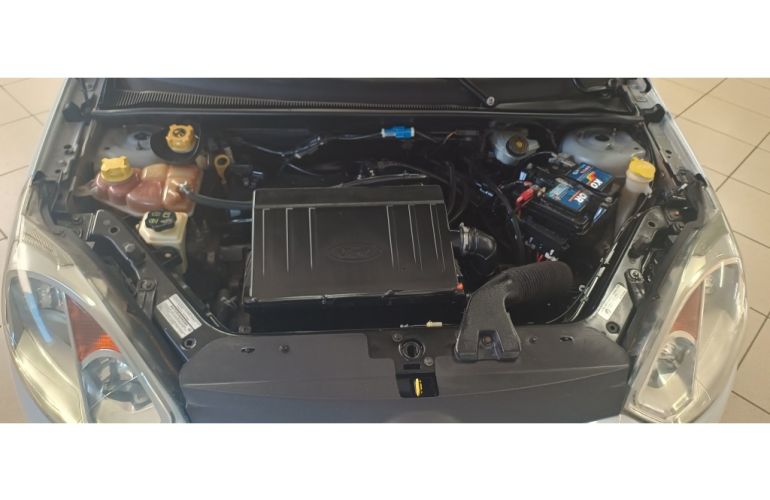 Ford Fiesta Hatch  SE Plus 1.6 RoCam (Flex) - Foto #10