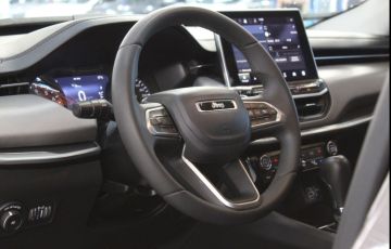 Jeep Compass 1.3 T270 Turbo Longitude At6 - Foto #4