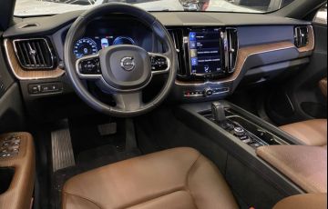 Volvo XC60 2.0 T8 Momentum AWD - Foto #7