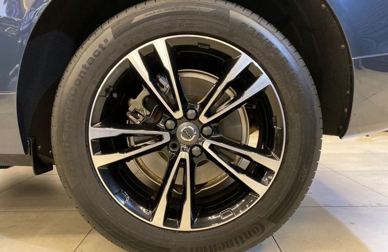 Volvo XC60 2.0 T8 Momentum AWD - Foto #10