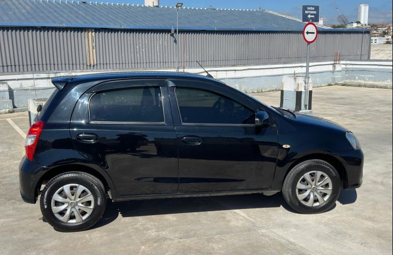 Toyota Etios 1.5 Xs 16v - Foto #10