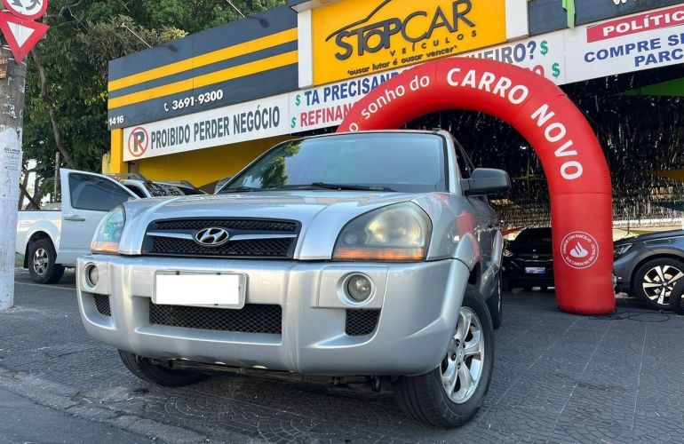 Hyundai Tucson 2.0 GL 2WD 16v - Foto #1