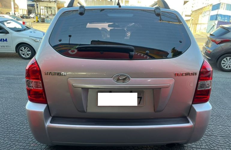 Hyundai Tucson 2.0 GL 2WD 16v - Foto #6