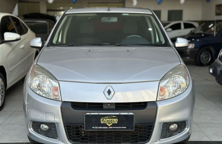 Renault Sandero 1.6 Privilege 8v - Foto #2