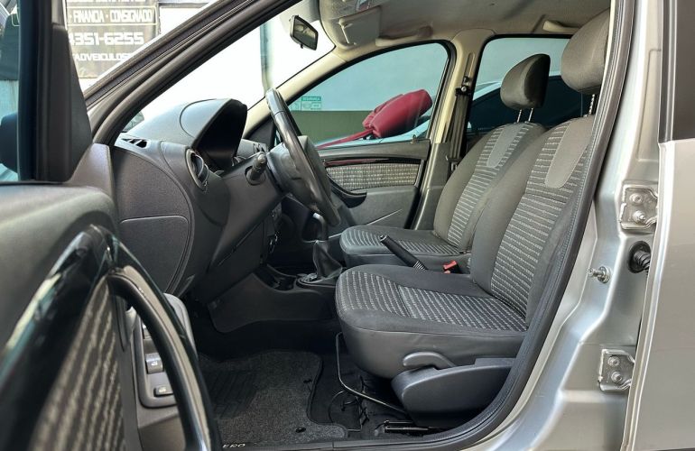 Renault Sandero 1.6 Privilege 8v - Foto #7