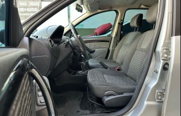 Renault Sandero 1.6 Privilege 8v - Foto #7