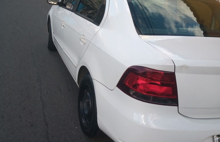 Volkswagen Voyage 1.0 Total Flex - Foto #3