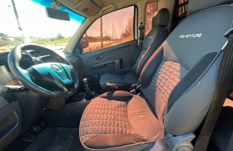 Fiat Strada Adventure 1.8 8V (Flex) (Cabine Estendida) - Foto #10