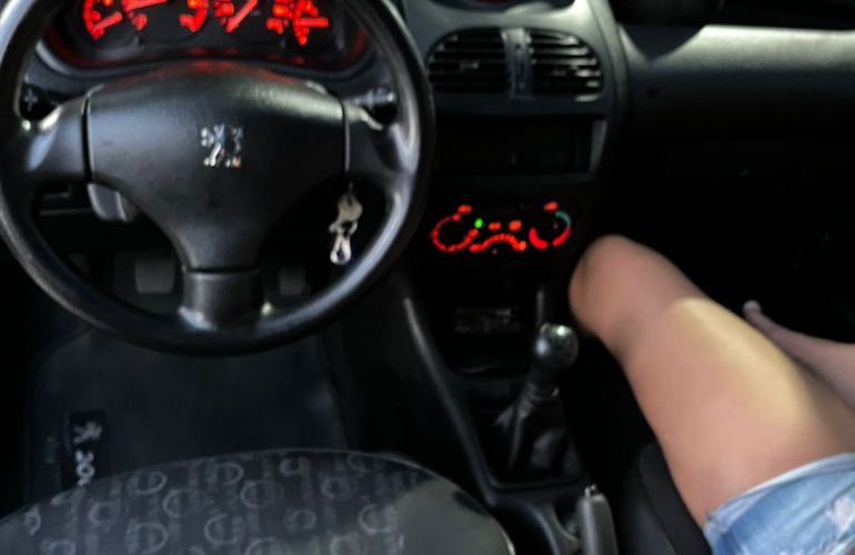 Peugeot 206 Hatch. Presence 1.4 8V (flex) - Foto #6