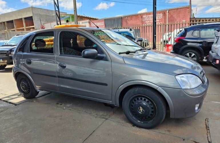 Chevrolet Corsa Hatch 1.0 8V - Foto #6