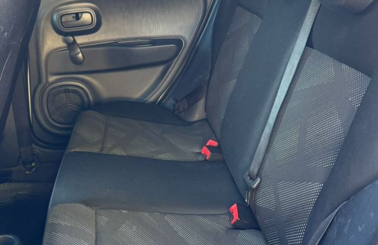 Fiat Mobi 1.0 8V Evo Like - Foto #8