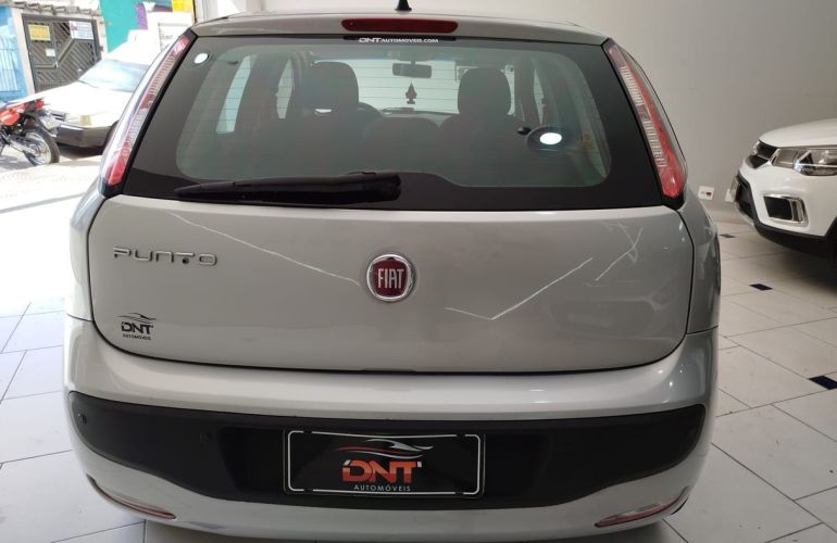 Fiat Punto 1.4 Attractive 8v - Foto #5