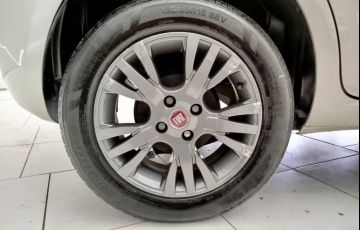 Fiat Punto 1.4 Attractive 8v - Foto #10