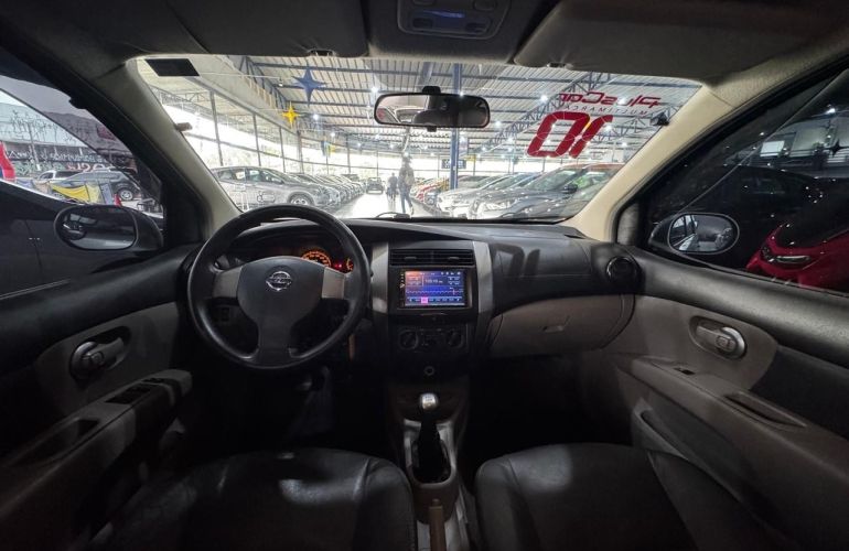 Nissan Livina 1.6 16v - Foto #8