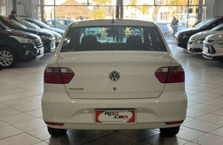 Volkswagen Voyage 1.0 12v MPi Total - Foto #5