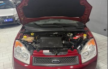 Ford Fiesta Hatch 1.0 (Flex) - Foto #6
