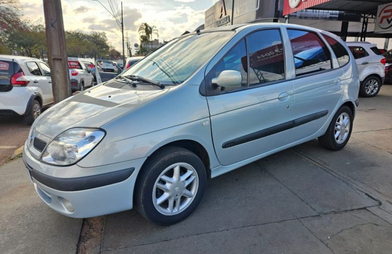 Renault Scénic Privilége 2.0 16V - Foto #6
