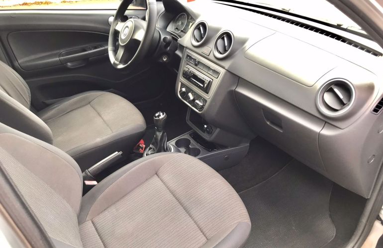 Volkswagen Gol 1.0 8V (G4)(Flex)4p - Foto #7