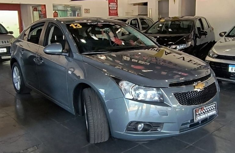 Chevrolet Cruze 1.8 LT 16V Sedan - Foto #3