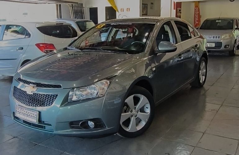 Chevrolet Cruze 1.8 LT 16V Sedan - Foto #4