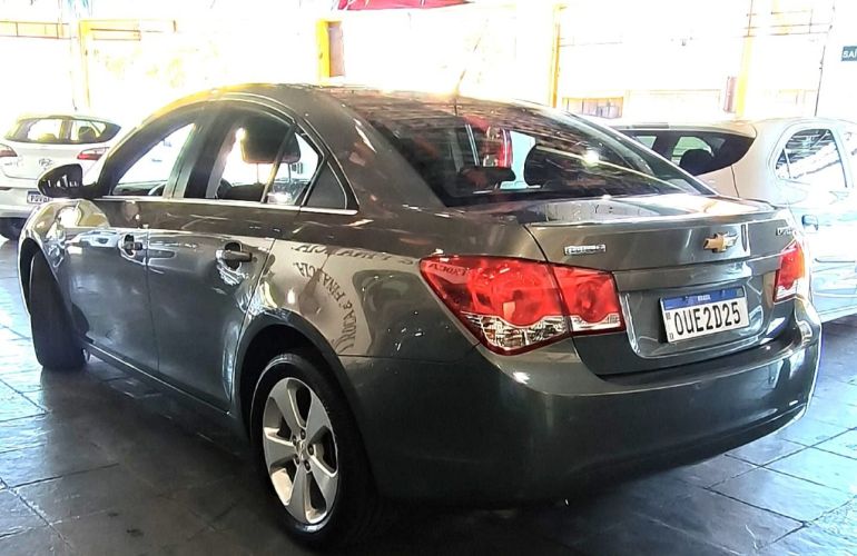Chevrolet Cruze 1.8 LT 16V Sedan - Foto #5