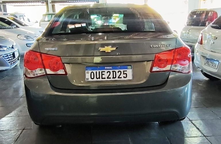 Chevrolet Cruze 1.8 LT 16V Sedan - Foto #6