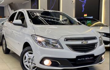 Chevrolet Onix 1.0 MPFi LT 8v