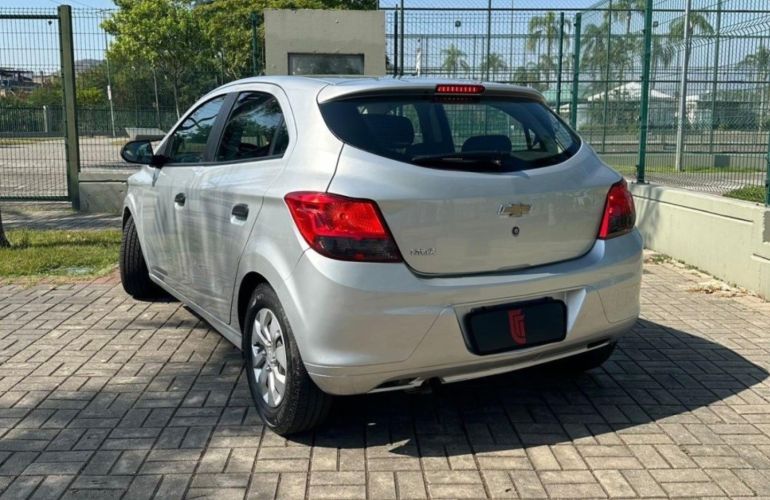 Chevrolet Onix 1.0 MPFi Joy 8V Flex 4p Manual - Foto #6