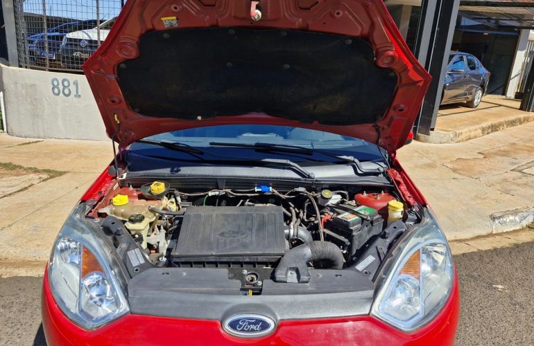 Ford Fiesta 1.6 Rocam SE 8v - Foto #9