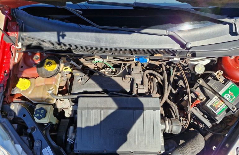 Ford Fiesta 1.6 Rocam SE 8v - Foto #10