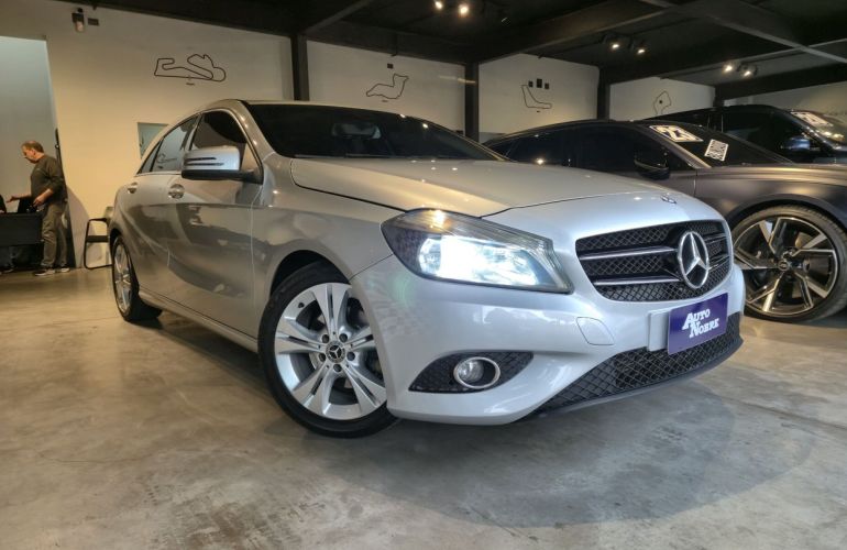 Mercedes-Benz A 200 1.6 Turbo Style 16v - Foto #1