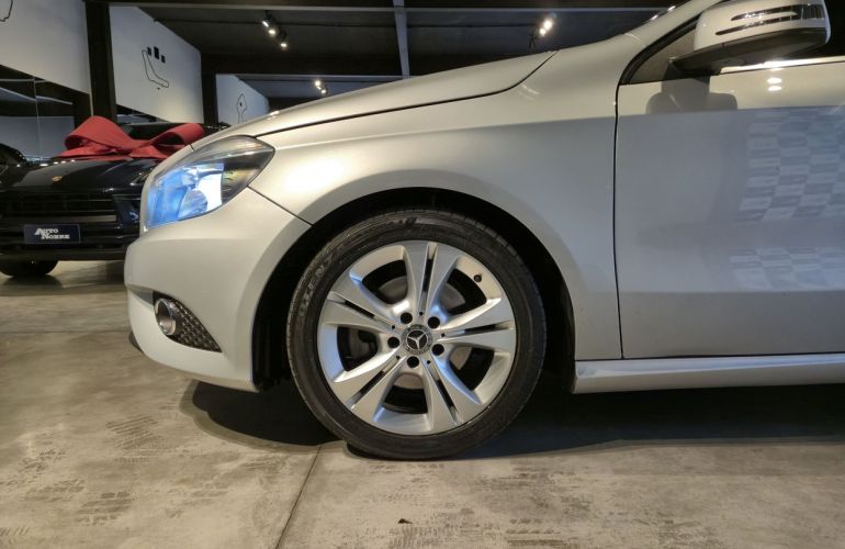 Mercedes-Benz A 200 1.6 Turbo Style 16v - Foto #4