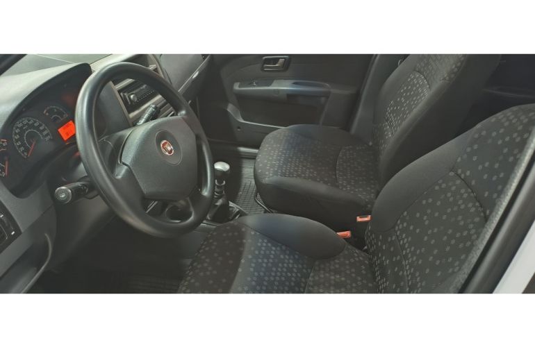 Fiat Palio Attractive 1.4 8V (Flex) - Foto #6