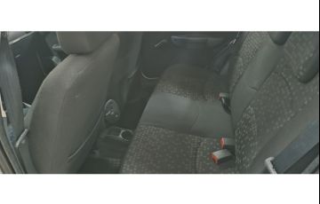 Fiat Palio Attractive 1.4 8V (Flex) - Foto #8