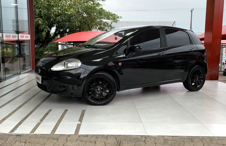 Fiat Punto Essence 1.6 16V (Flex) - Foto #1