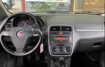 Fiat Punto Essence 1.6 16V (Flex) - Foto #5