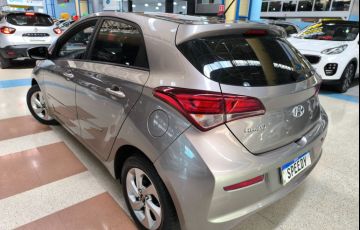 Hyundai Hb20 1.6 Comfort Plus 16v - Foto #8