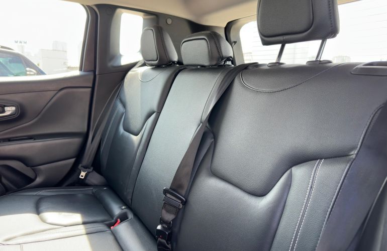 Jeep Renegade 1.8 16V Longitude - Foto #9