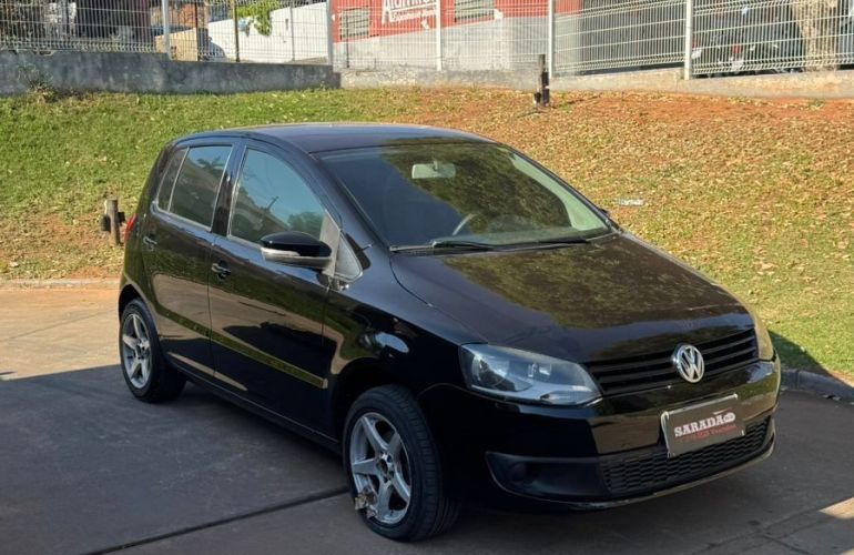 Volkswagen Fox 1.0 Mi 8v - Foto #2