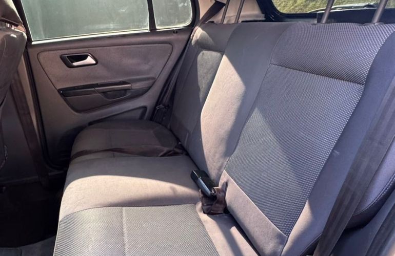 Volkswagen Fox 1.0 Mi 8v - Foto #6