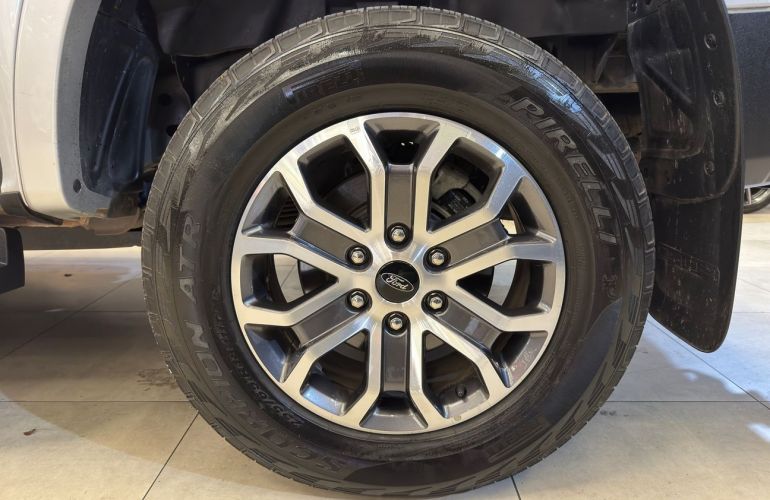 Ford Ranger 3.0 V6 Turbo CD Limited 4x4 - Foto #8
