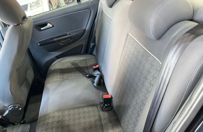Volkswagen Fox 1.6 Msi Comfortline 8V Flex 4p Manual - Foto #9