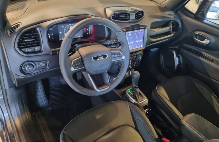 Jeep Renegade 1.3 T270 Turbo S 4x4 - Foto #6