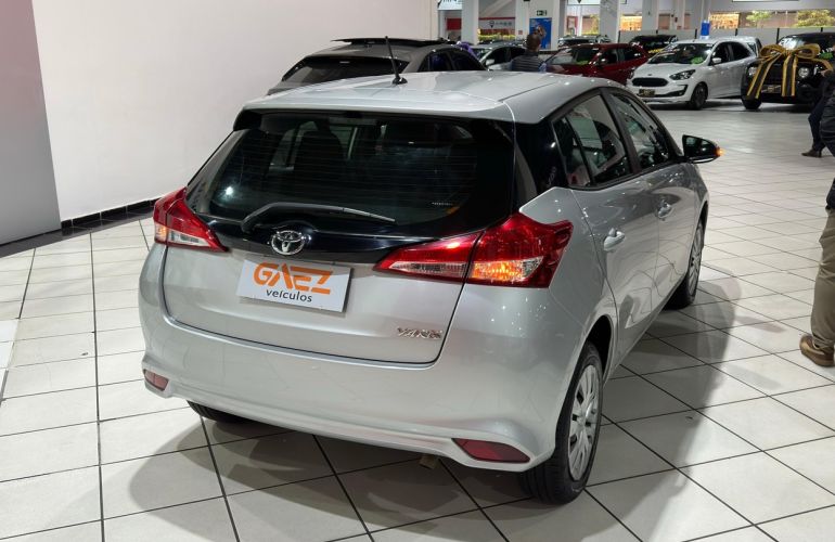 Toyota Yaris 1.5 16V Xl Multidrive - Foto #4